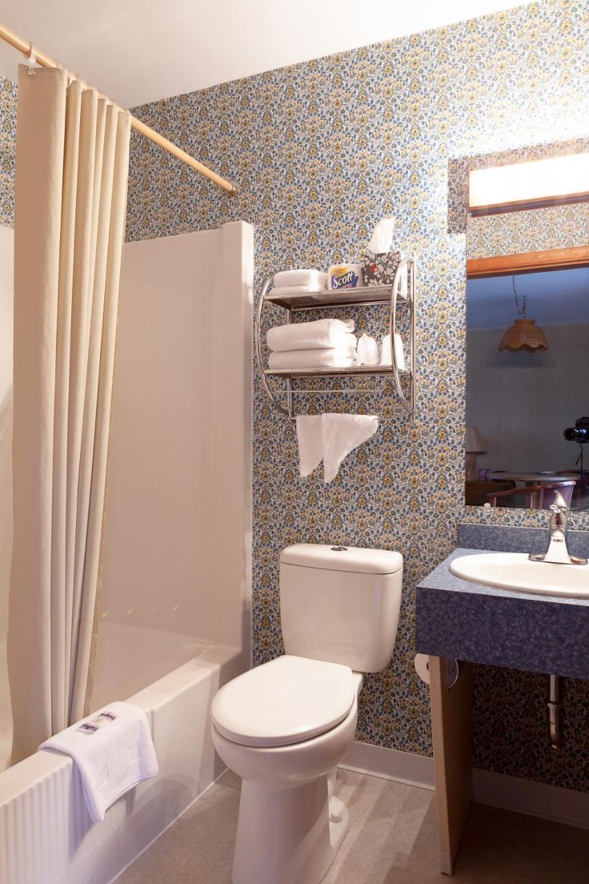 Town & Country Motor Inn Lake Placid Dış mekan fotoğraf